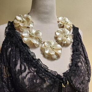 Faux Pearl And Flower Collar Necklace with Silver Toned Chain